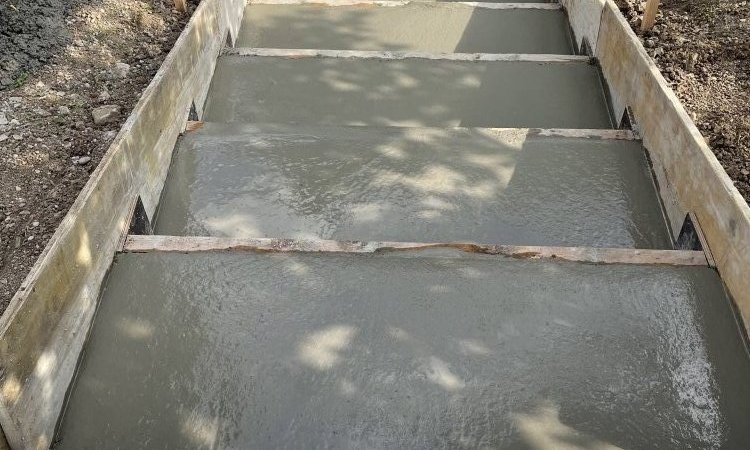 Entreprise pour le coulage de dalle béton pour terrasse avec escalier à Meylan